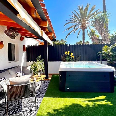 Oasis Beach Holiday Home With Jacuzzi Playa del Inglés Exteriör bild