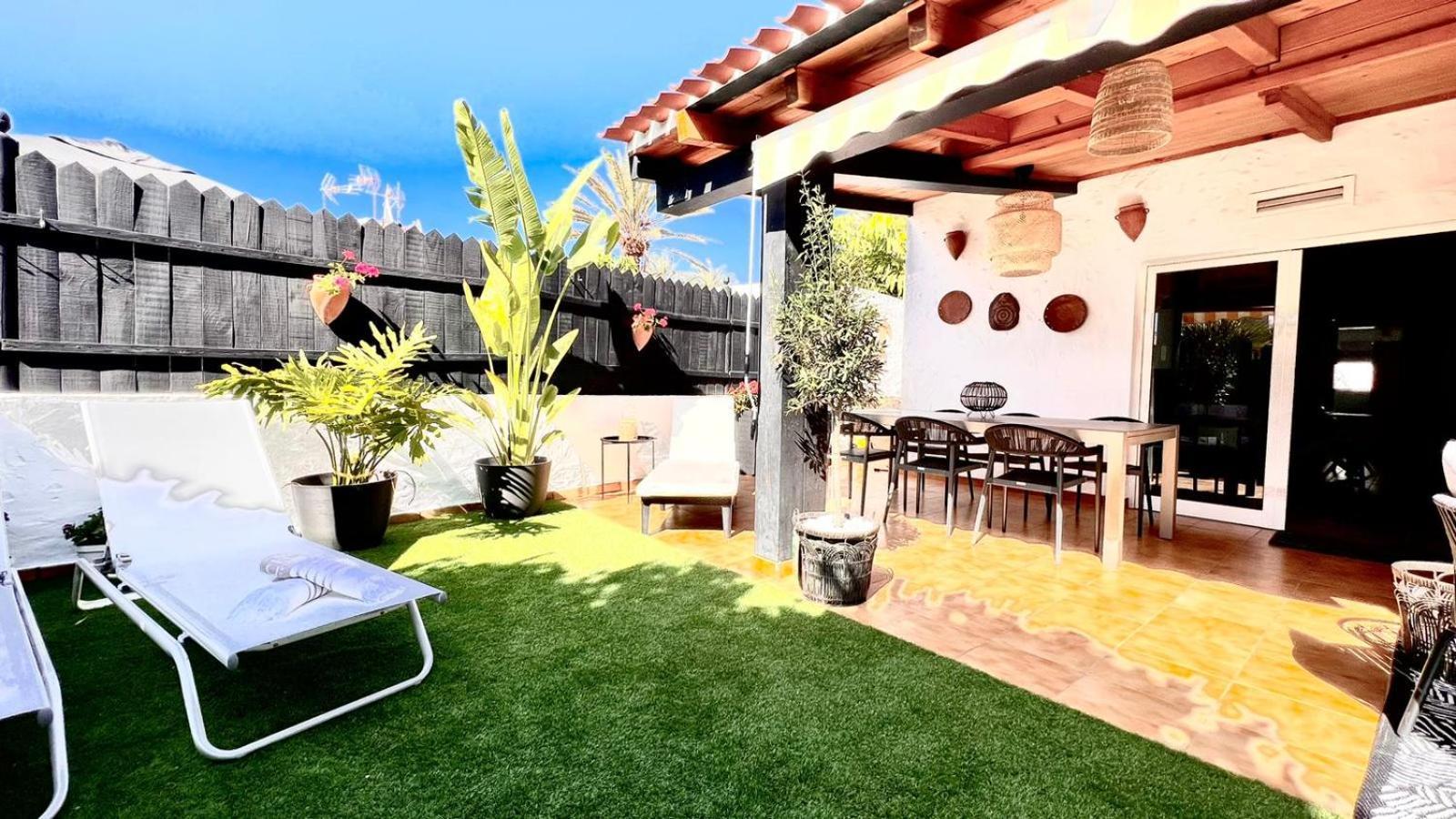 Oasis Beach Holiday Home With Jacuzzi Playa del Inglés Exteriör bild